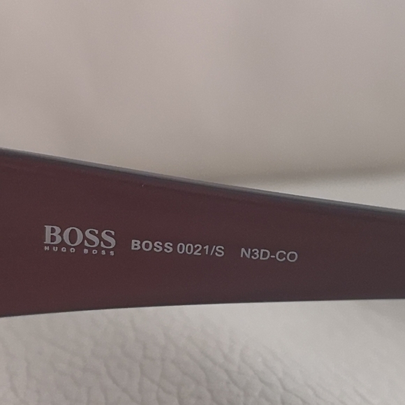 🎉HOST PICK ✨NWOT BOSS SUNGLASSES - Picture 5 of 11